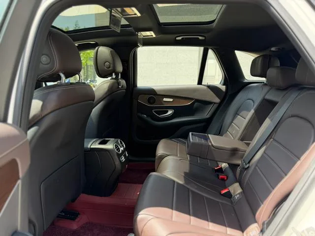 Mercedes-Benz GLC 2022 Tres cambios GLC 260 L 4MATIC Dinámico exterior foto 6