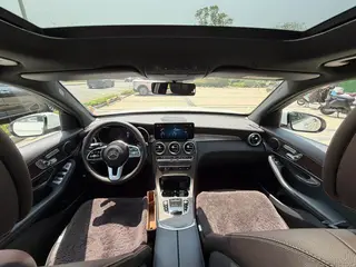 Mercedes-Benz GLC 2022 Tres cambios GLC 260 L 4MATIC Dinámico interior foto 7
