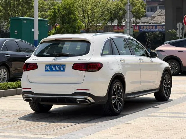 Mercedes-Benz GLC 2022 Tres cambios GLC 260 L 4MATIC Dinámico interior foto 10