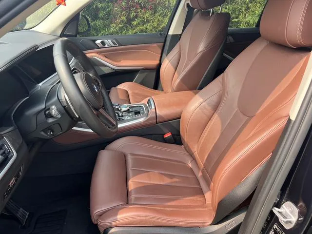 BMW X5 2020 xDrive40i M Sports suit exterior photo 5