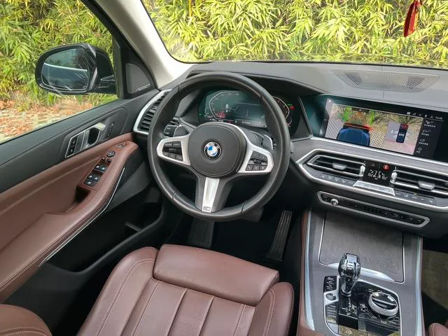 BMW X5 2020 xDrive40i M Sports suit interior photo 10
