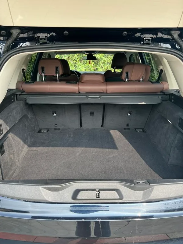 BMW X5 2020 xDrive40i M Sports suit interior photo 11