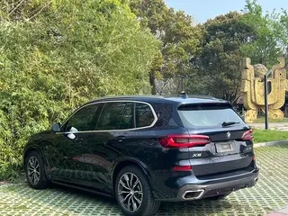 BMW X5 2020 xDrive40i M Sports suit interior photo 15