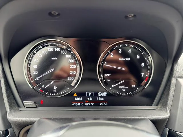 BMW 1 Series 2018 118i Sportif extérieur photo 8 BMW 1 Series 2018 118i Sportif extérieur photo 8