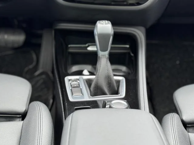 BMW 1 Series 2018 118i Sportif extérieur photo 9 BMW 1 Series 2018 118i Sportif extérieur photo 9