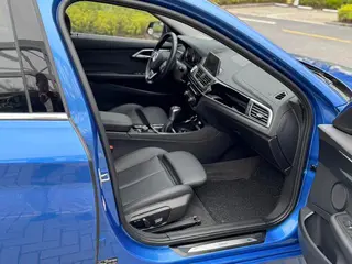 BMW 1 Series 2018 118i Sportif intérieur photo 10 BMW 1 Series 2018 118i Sportif intérieur photo 10