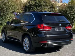 BMW X5 2017 xDrive35i Elegant style interior photo 8 BMW X5 2017 xDrive35i Elegant style interior photo 8