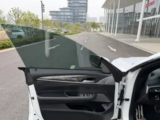 BMW 6 Series GT 2019 630i M Sports suit exterior photo 4