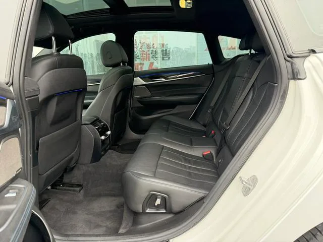 BMW 6 Series GT 2019 630i M Sports suit exterior photo 6