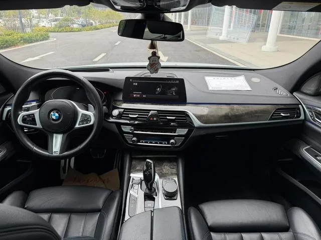 BMW 6 Series GT 2019 630i M Sports suit interior photo 8