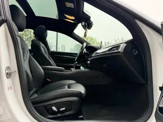 BMW 6 Series GT 2019 630i M Sports suit interior photo 9