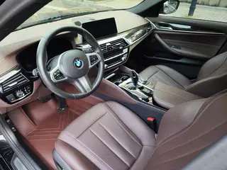 BMW 5 Series 2020 525Li M Conjunto deportivo exterior foto 5