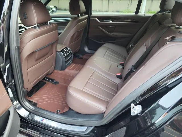 BMW 5 Series 2020 525Li M Conjunto deportivo exterior foto 6
