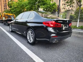 BMW 5 Series 2020 525Li M Conjunto deportivo interior foto 18