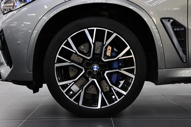BMW X5 M 2020 X5 M exterior photo 8 BMW X5 M 2020 X5 M exterior photo 8