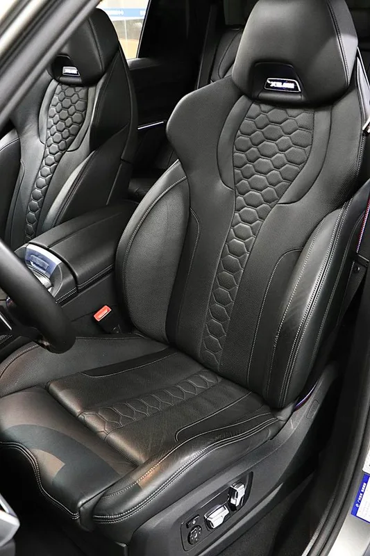 BMW X5 M 2020 X5 M interior photo 11 BMW X5 M 2020 X5 M interior photo 11