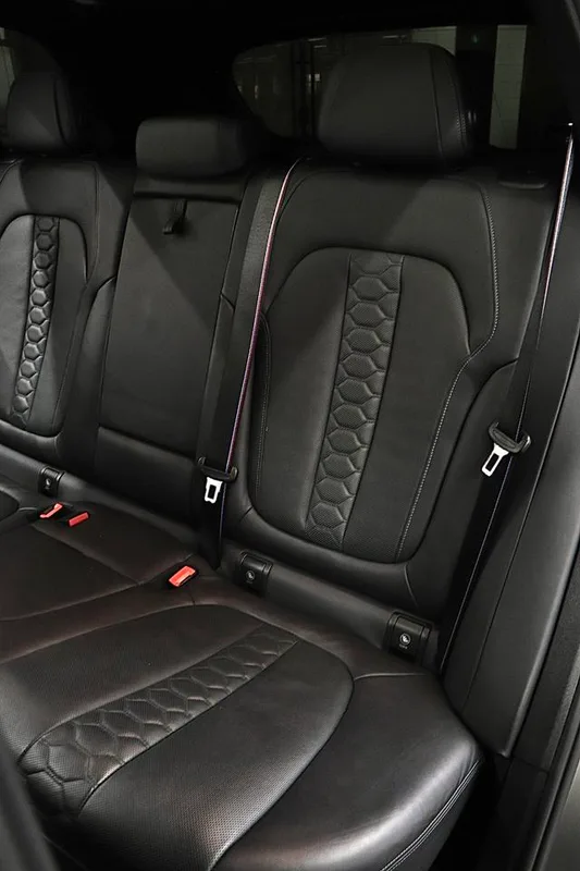 BMW X5 M 2020 X5 M interior photo 13 BMW X5 M 2020 X5 M interior photo 13