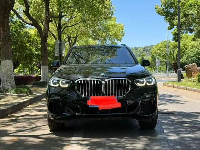 BMW X5 2019 xDrive40i Premium Class M Sports suit exterior photo 2 BMW X5 2019 xDrive40i Premium Class M Sports suit exterior photo 2