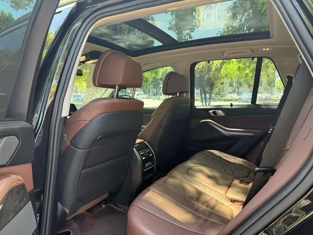 BMW X5 2019 xDrive40i Premium Class M Sports suit interior photo 6 BMW X5 2019 xDrive40i Premium Class M Sports suit interior photo 6