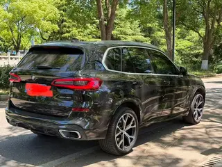 BMW X5 2019 xDrive40i Premium Class M Sports suit interior photo 9 BMW X5 2019 xDrive40i Premium Class M Sports suit interior photo 9