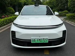 Li Auto L7 2024 Ultra version exterior photo 2