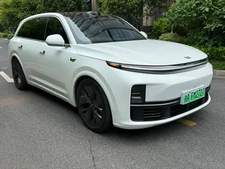 Li Auto L7 2024 Ultra version exterior photo 3