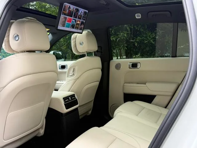 Li Auto L7 2024 Ultra version interior photo 11