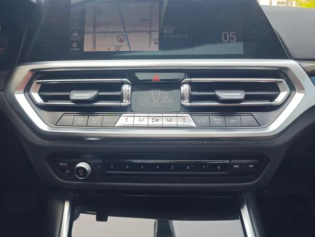 BMW 3 Series 2021 Restyling 320Li M Sports suit interior photo 15