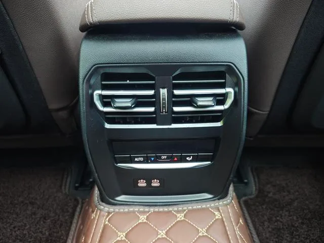 BMW 3 Series 2021 Restyling 320Li M Sports suit interior photo 20