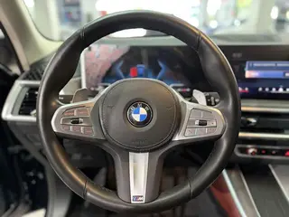 BMW X5 2023 xDrive30Li Premium Class M Sports suit interior photo 9