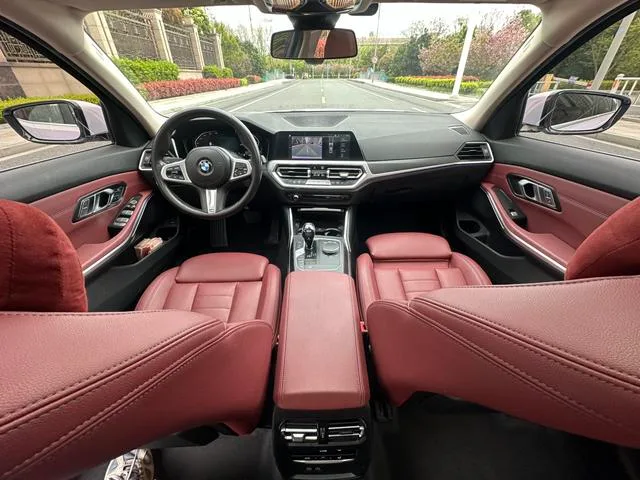 BMW 3 Series 2021 325i M Sports suit interior photo 7