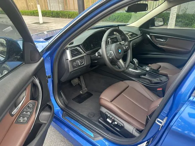 BMW 3 Series 2018 320Li Leader M Ensemble de sport intérieur photo 11