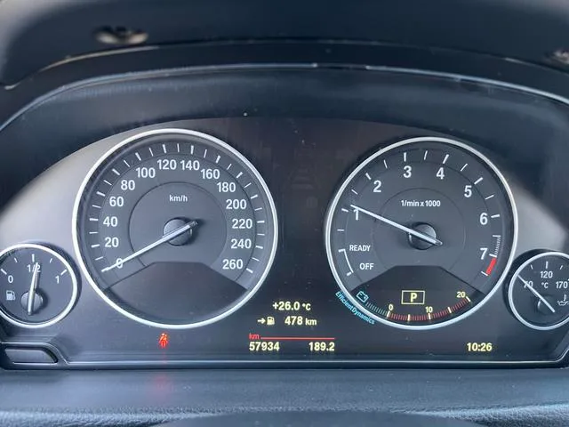 BMW 3 Series 2018 320Li Style tendance intérieur photo 13 BMW 3 Series 2018 320Li Style tendance intérieur photo 13