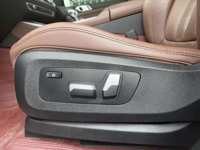 BMW X5 2019 xDrive30i X Design Suit interior photo 17 BMW X5 2019 xDrive30i X Design Suit interior photo 17