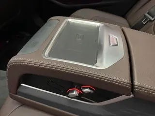 BMW 5 Series 2022 Вторичная модификация 530Li Премиум-класса M Спортивный костюм интерьер фото 14