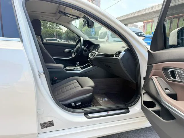 BMW 3 Series 2021 Segundo cambio 320Li M Conjunto deportivo interior foto 10
