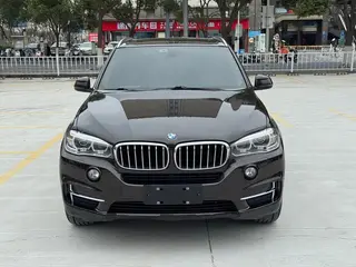 BMW X5 2017 xDrive35i Elegant style exterior photo 2