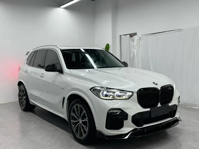 BMW X5 2020 xDrive40i M Conjunto deportivo exterior foto 3