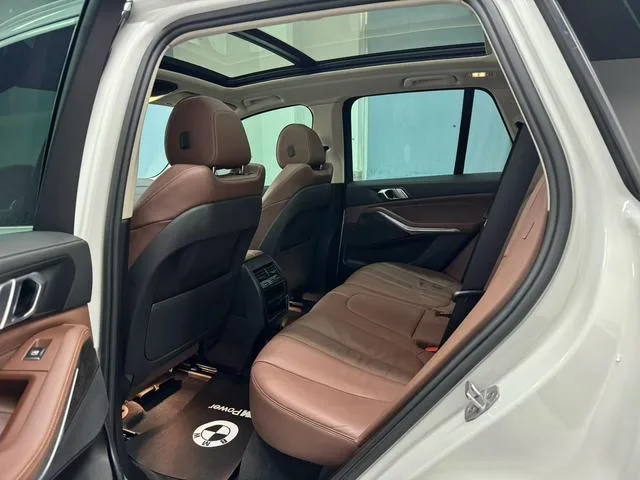BMW X5 2020 xDrive40i M Conjunto deportivo exterior foto 5