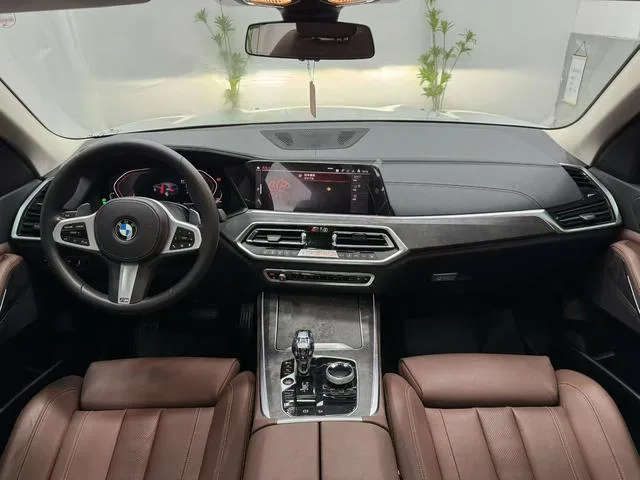 BMW X5 2020 xDrive40i M Conjunto deportivo interior foto 6
