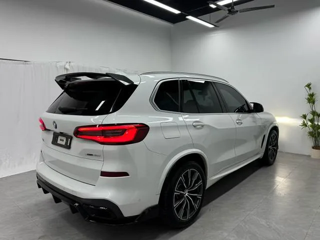 BMW X5 2020 xDrive40i M Conjunto deportivo interior foto 9