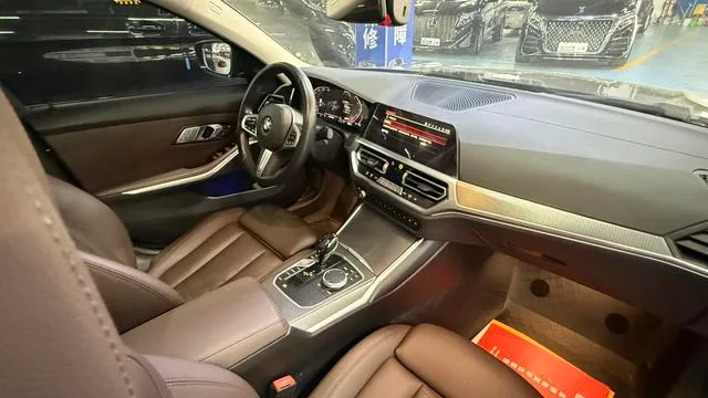 BMW 3 Series 2020 Restyling 325Li M Sports Night Suit interior photo 13 BMW 3 Series 2020 Restyling 325Li M Sports Night Suit interior photo 13