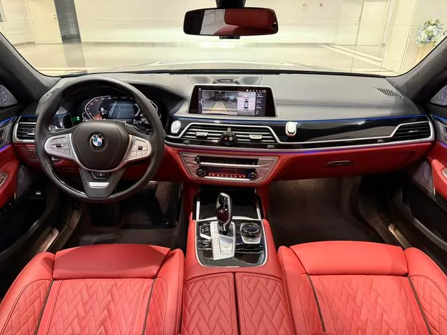 BMW 7 Series 2019 750Li xDrive V8 Luxury Set exterior photo 7 BMW 7 Series 2019 750Li xDrive V8 Luxury Set exterior photo 7