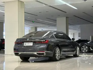 BMW 7 Series 2019 750Li xDrive V8 Luxury Set interior photo 17 BMW 7 Series 2019 750Li xDrive V8 Luxury Set interior photo 17