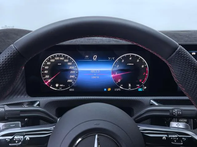 Mercedes-Benz A-Class 2024 A 200 L Version dynamique intérieur photo 18 Mercedes-Benz A-Class 2024 A 200 L Version dynamique intérieur photo 18