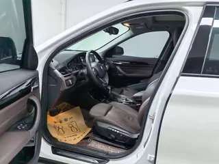 BMW X1 2016 xDrive20Li De lujo interior foto 10