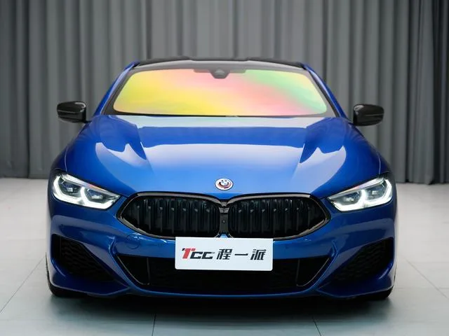 BMW 8 Series 2019 840i Coupé M Ensemble de sport intérieur photo 6