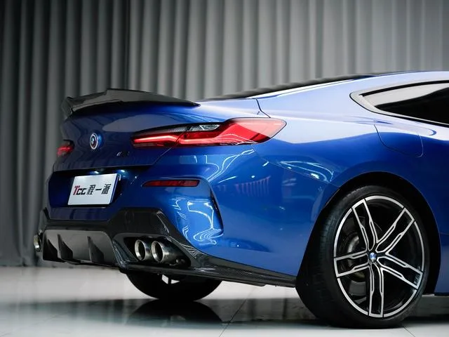 BMW 8 Series 2019 840i Coupé M Ensemble de sport intérieur photo 7
