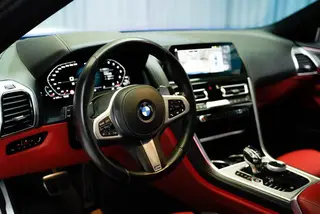 BMW 8 Series 2019 840i Coupé M Ensemble de sport intérieur photo 8