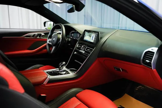 BMW 8 Series 2019 840i Coupé M Ensemble de sport intérieur photo 10